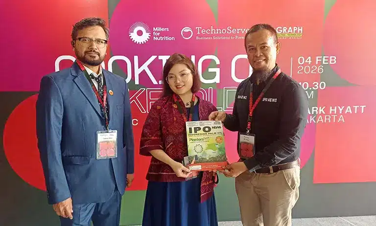 TechnoServe Dan Millers For Nutrition Hadir Di Sampul Depan Majalah Indonesian Palm Oil News (IPO NEWS) 1 ipo news 85614